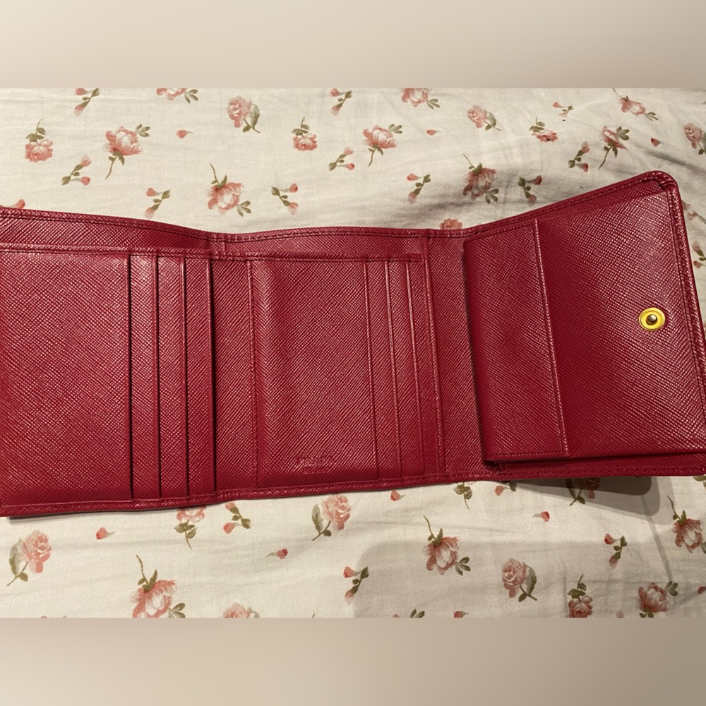 authentic Prada wallet - Picture 2 of 6